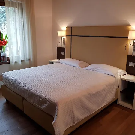 Thai Orchidee Restaurant&rooms *