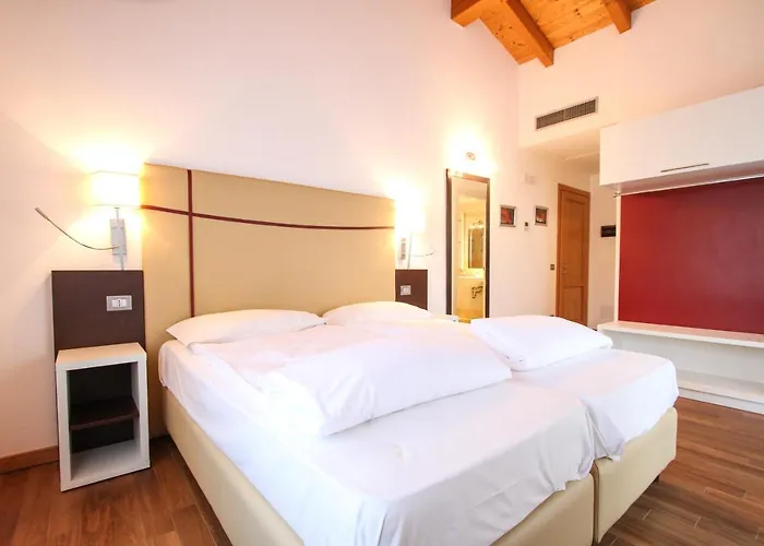 Thai Orchidee Restaurant&rooms Pensionat Garda (Verona)