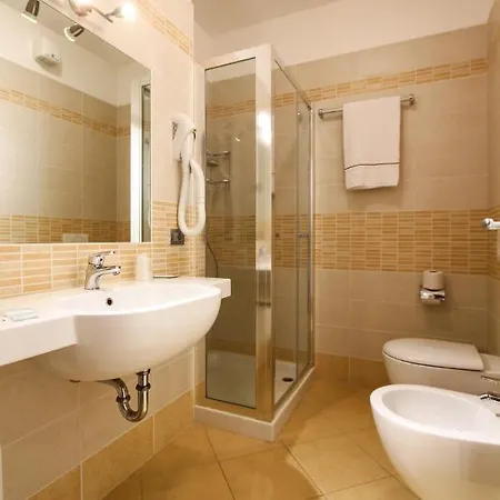 Thai Orchidee Restaurant&rooms Гарда