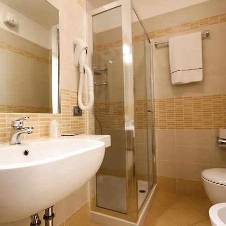 Гостевой дом Thai Orchidee Restaurant&rooms Гарда