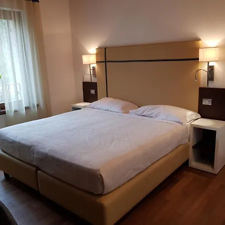 Thai Orchidee Restaurant&rooms *